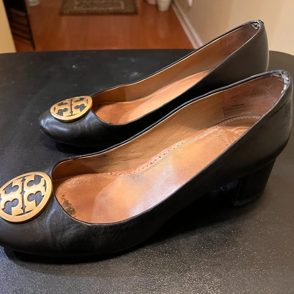 Troy Burch size 10 black heel pumps